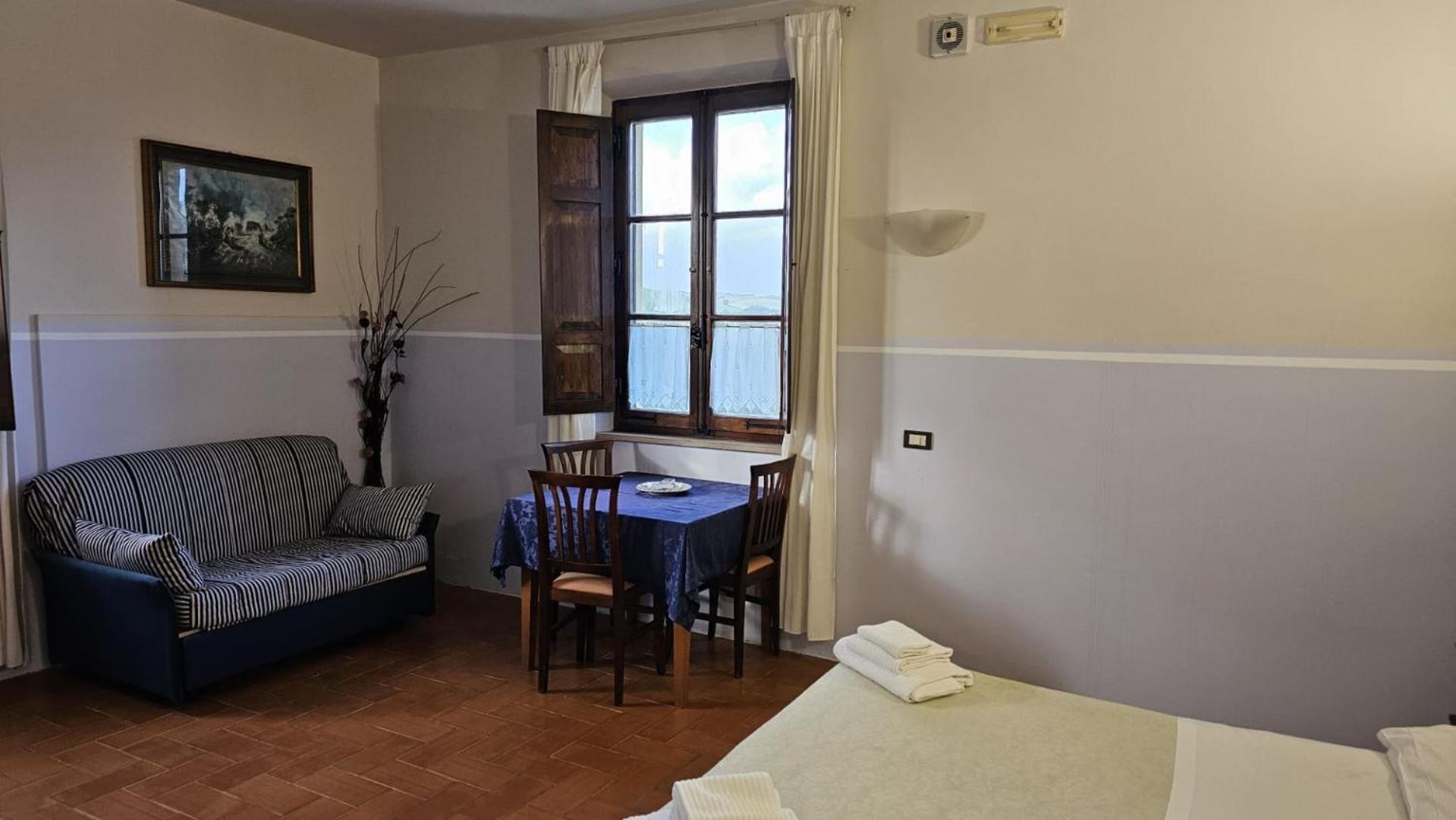 I Chiari Guest House Acquaviva  ภายนอก รูปภาพ