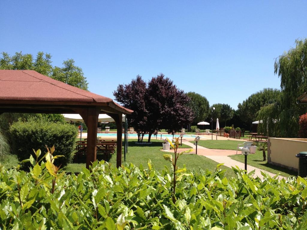 I Chiari Guest House Acquaviva  ภายนอก รูปภาพ