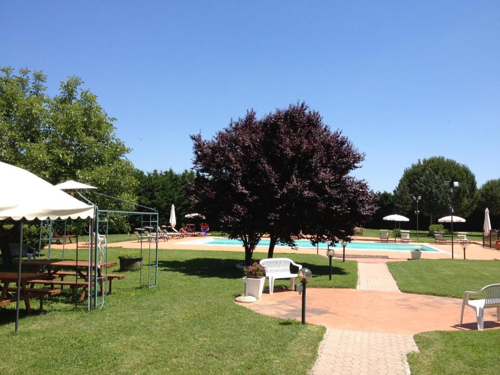 I Chiari Guest House Acquaviva  ภายนอก รูปภาพ